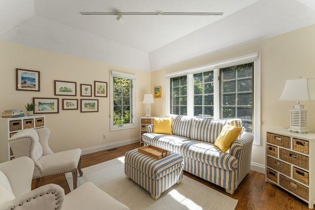 30 Hill And Plain Road, Falmouth, MA 02536