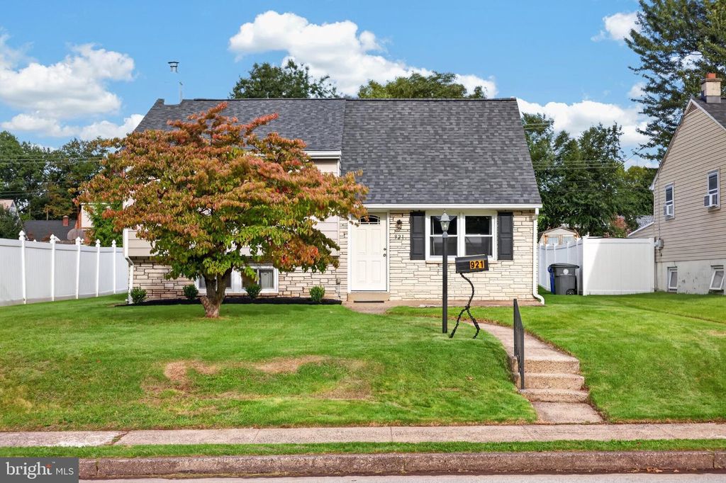 921 HALE ST, Pottstown, PA 19464 — exterior