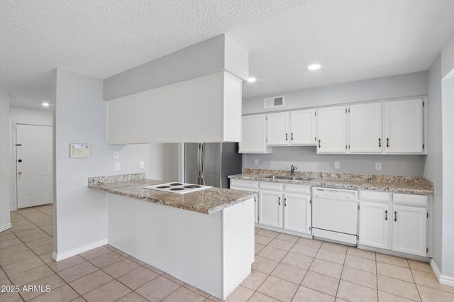 737 W EL PRADO Road, Chandler, AZ 85225