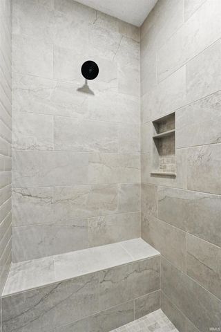 16846 Peridotite Cove, Huntertown, IN 46748