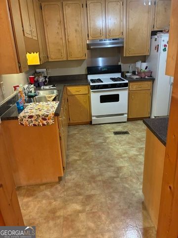 226 Forest Valley Drive, Milledgeville, GA 31061