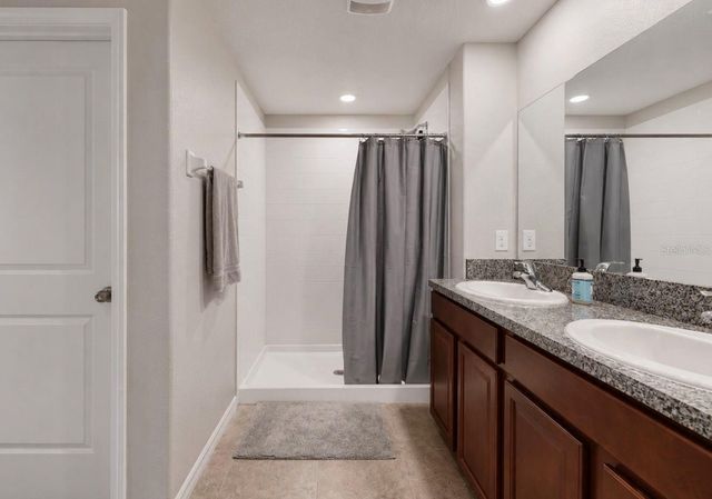 5143 WHITE CHICORY DRIVE, Apollo Beach, FL 33572