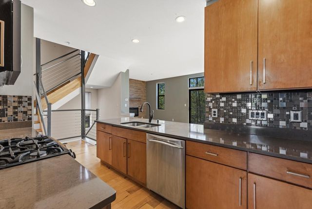 301 Mill Reserve DRIVE, Waukesha, WI 53188