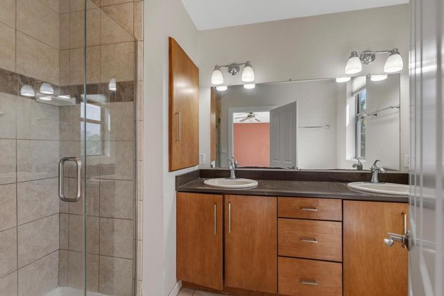 301 Mill Reserve DRIVE, Waukesha, WI 53188