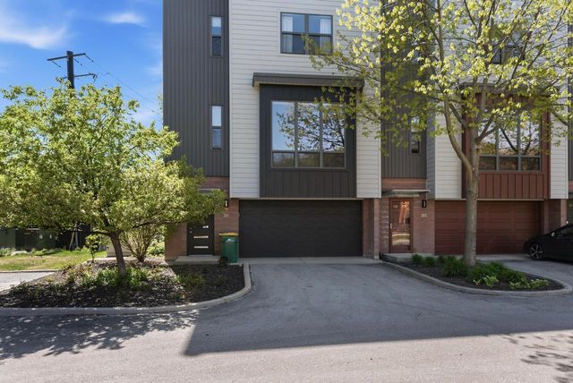 301 Mill Reserve DRIVE, Waukesha, WI 53188