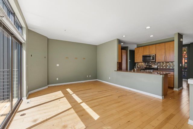 301 Mill Reserve DRIVE, Waukesha, WI 53188