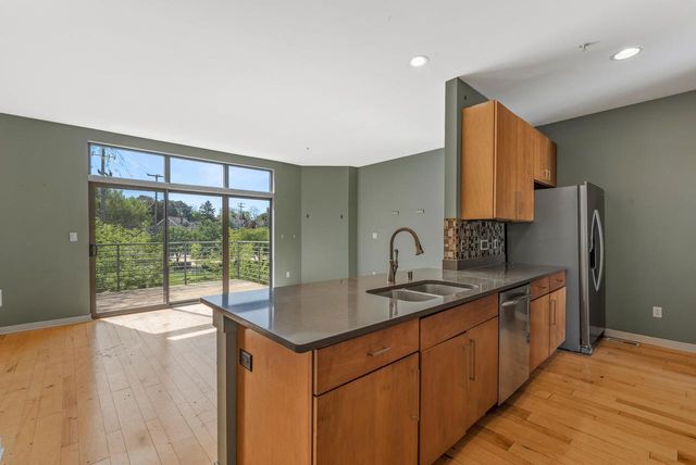 301 Mill Reserve DRIVE, Waukesha, WI 53188