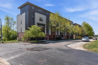 301 Mill Reserve DRIVE, Waukesha, WI 53188