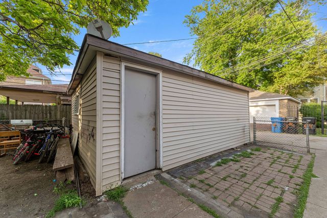 6811 S Washtenaw Avenue, Chicago, IL 60629