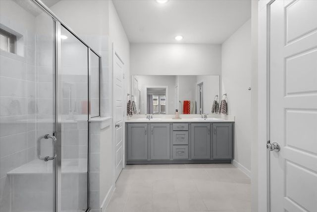 640 Southern Hills Drive, Red Oak, TX 75154