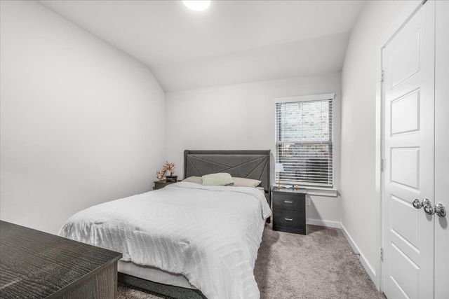 640 Southern Hills Drive, Red Oak, TX 75154