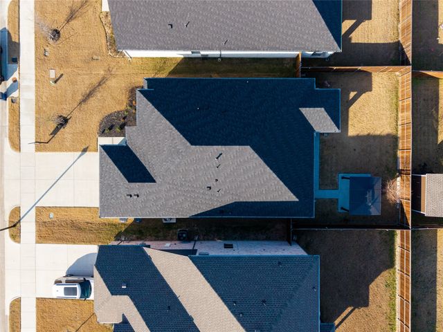 640 Southern Hills Drive, Red Oak, TX 75154