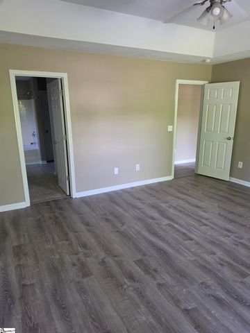 124 Midwood Road, Travelers Rest, SC 29690