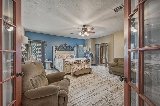 19704 Harness Court, Edmond, OK 73012