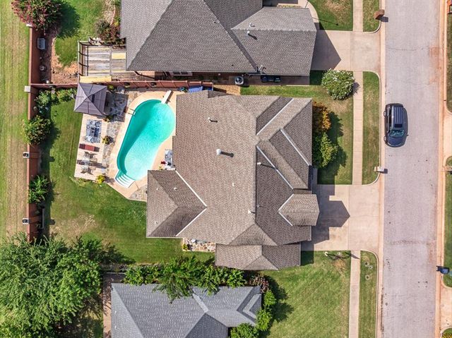 19704 Harness Court, Edmond, OK 73012