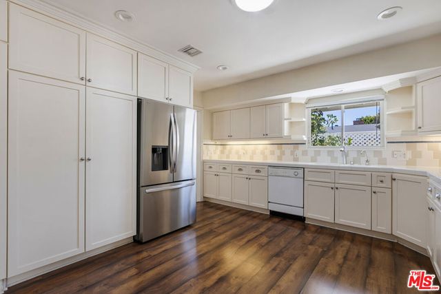 5005 Varna Avenue, Sherman Oaks, CA 91423
