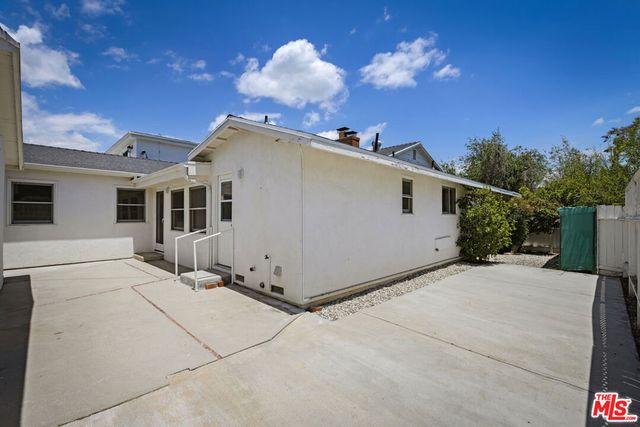 5005 Varna Avenue, Sherman Oaks, CA 91423