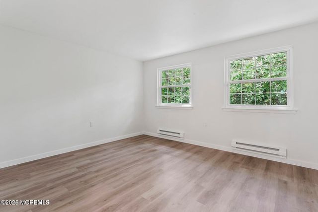 6 Bayberry Lane, Whiting, NJ 08759