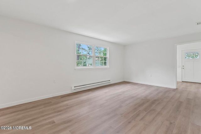 6 Bayberry Lane, Whiting, NJ 08759