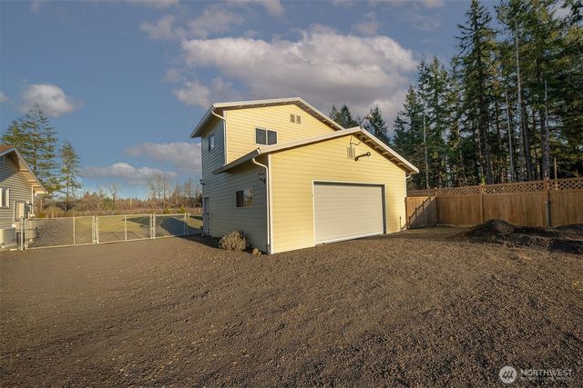1911 E Island Lake Drive, Shelton, WA 98584