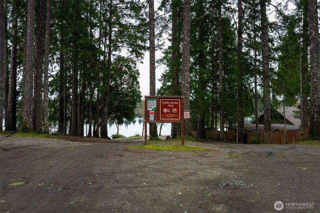 1911 E Island Lake Drive, Shelton, WA 98584