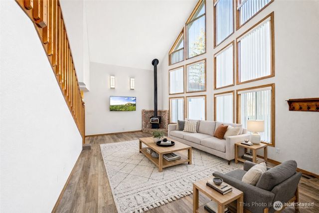 1911 E Island Lake Drive, Shelton, WA 98584