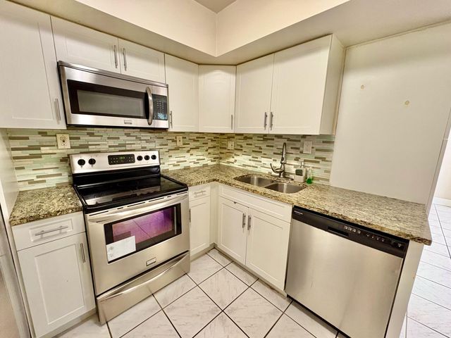10774 SW 175th Terrace, Miami, FL 33157