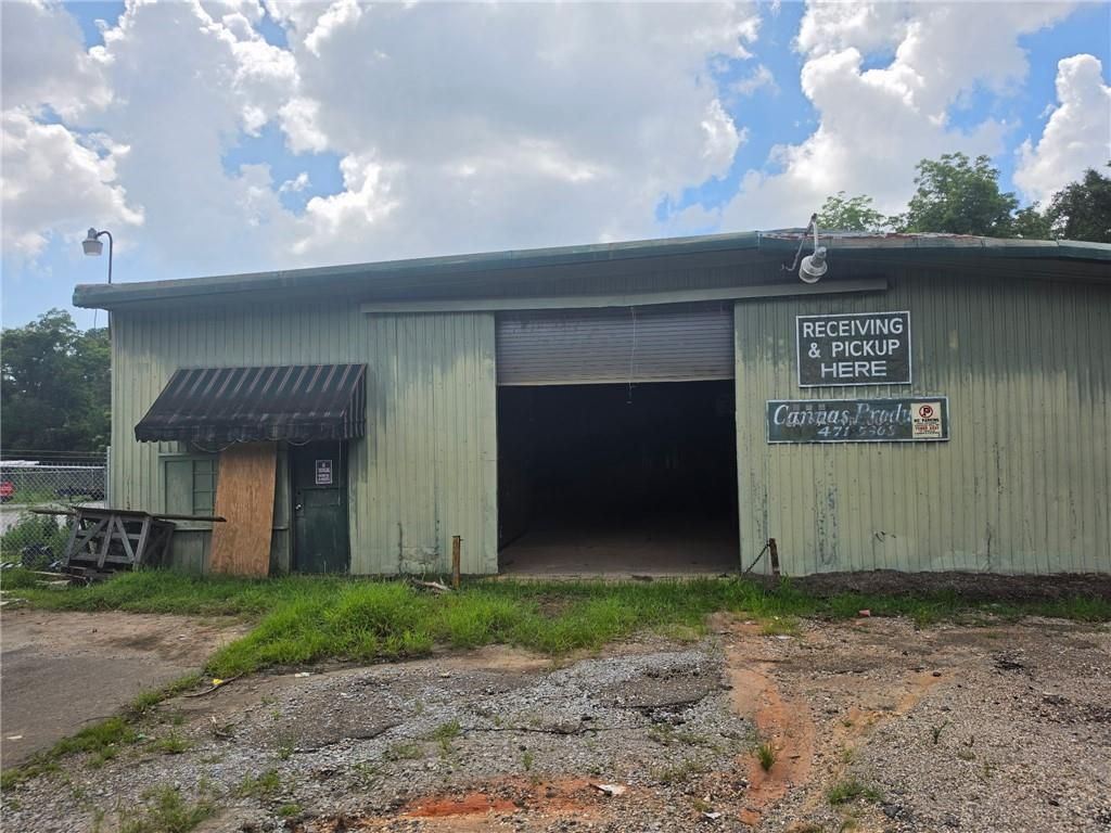 2575 Halls Mill Road, Mobile, AL 36606 — exterior