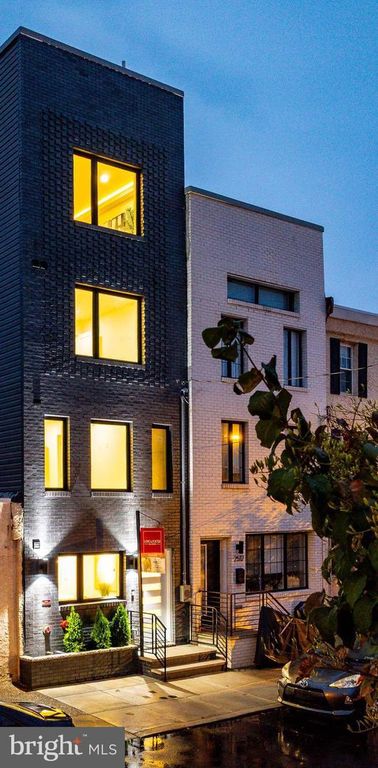 2510 SEPVIVA ST, Philadelphia, PA 19125