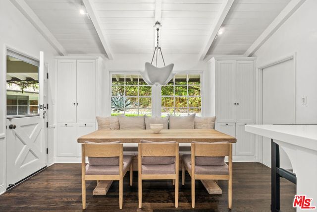 2107 El Roble Lane, Beverly Hills, CA 90210