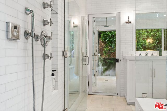 2107 El Roble Lane, Beverly Hills, CA 90210