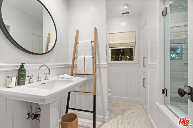 2107 El Roble Lane, Beverly Hills, CA 90210