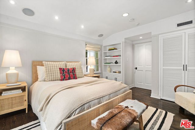 2107 El Roble Lane, Beverly Hills, CA 90210