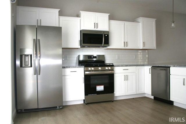 1106 E SOUTH ST., Frankfort, IN 46041