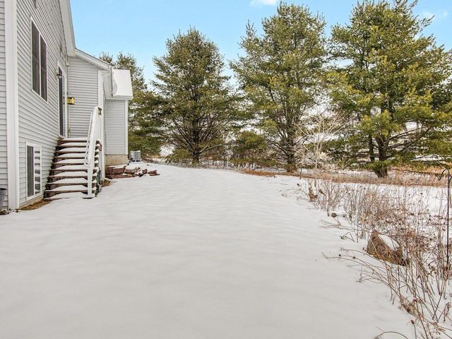 51 Smoke Bush Lane, Essex, VT 05452