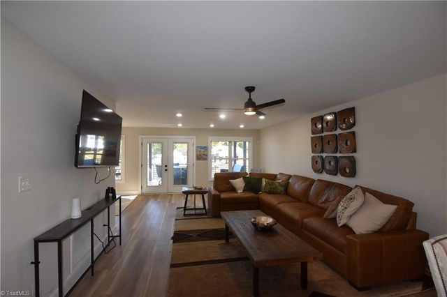 310 Lake Shore Avenue, Lexington, NC 27292