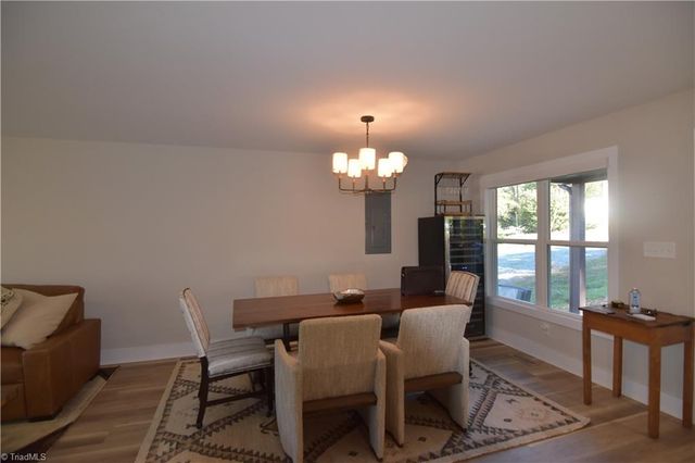 310 Lake Shore Avenue, Lexington, NC 27292