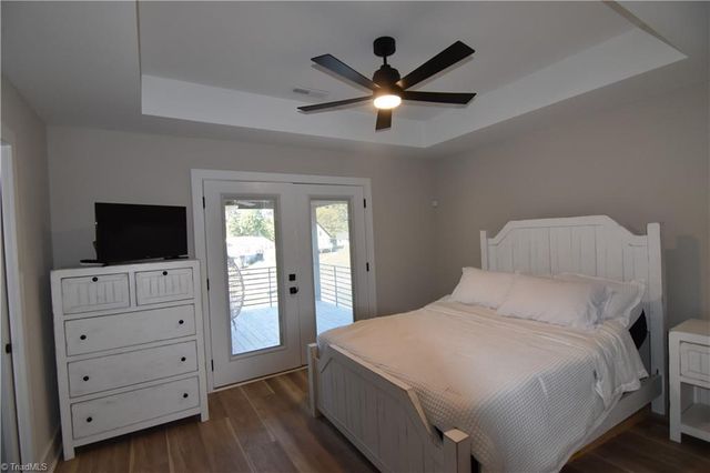 310 Lake Shore Avenue, Lexington, NC 27292