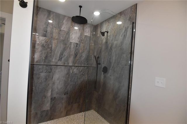 310 Lake Shore Avenue, Lexington, NC 27292