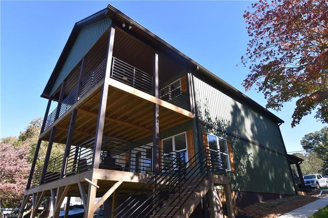 310 Lake Shore Avenue, Lexington, NC 27292