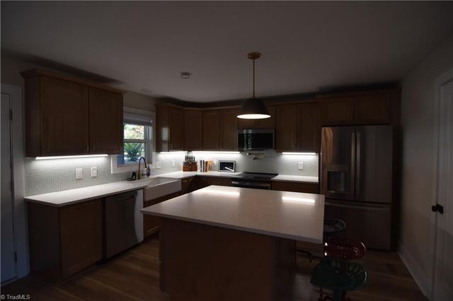 310 Lake Shore Avenue, Lexington, NC 27292