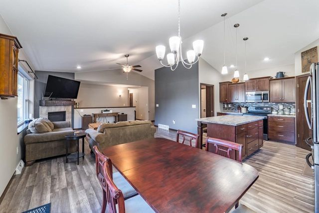 3006 BARCLAY WAY, Weston, WI 54476