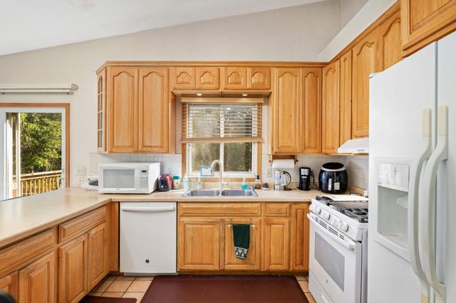 13313 Lakeview Drive, Burnsville, MN 55337