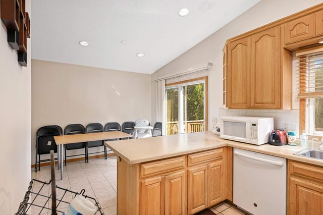 13313 Lakeview Drive, Burnsville, MN 55337