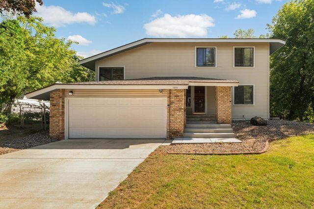 13313 Lakeview Drive, Burnsville, MN 55337