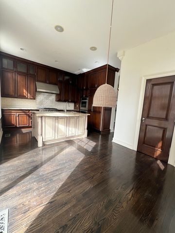 2008 S CALUMET Avenue A, Chicago, IL 60616