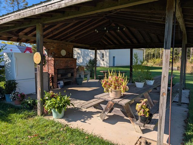 9933 Blue Road, Mount Vernon, OH 43050