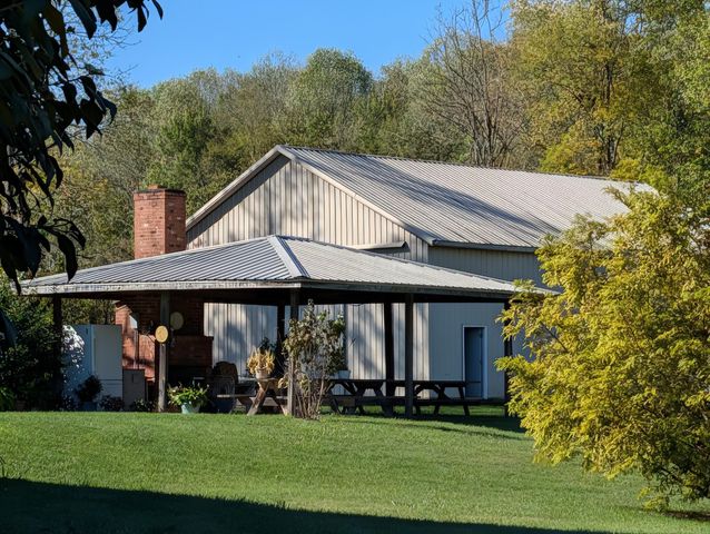 9933 Blue Road, Mount Vernon, OH 43050