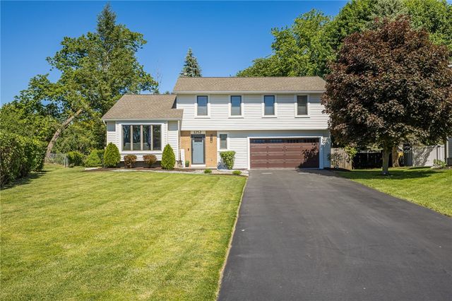 1252 Pine Hill Lane, Farmington, NY 14425