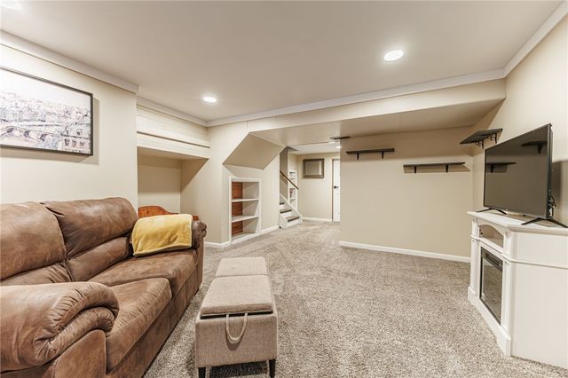 1252 Pine Hill Lane, Farmington, NY 14425